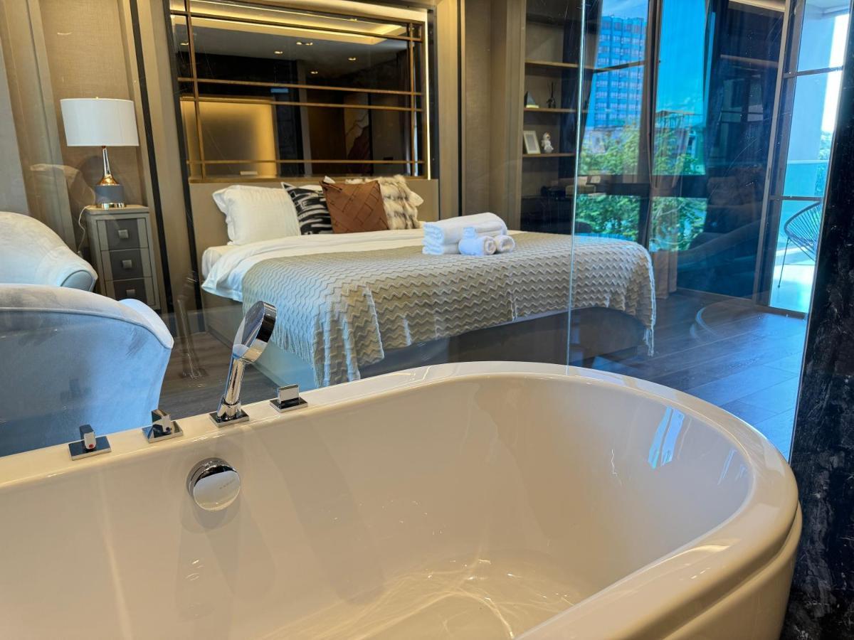 Chiang Mai Night Market Super Large Luxurious 3-Bedroom Hotel-Style Condo Bagian luar foto