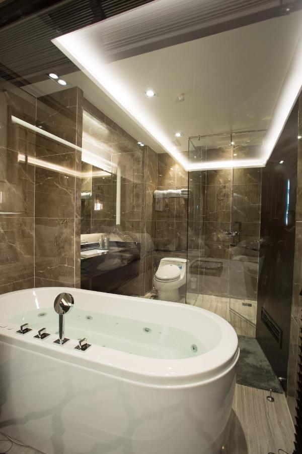 Chiang Mai Night Market Super Large Luxurious 3-Bedroom Hotel-Style Condo Bagian luar foto